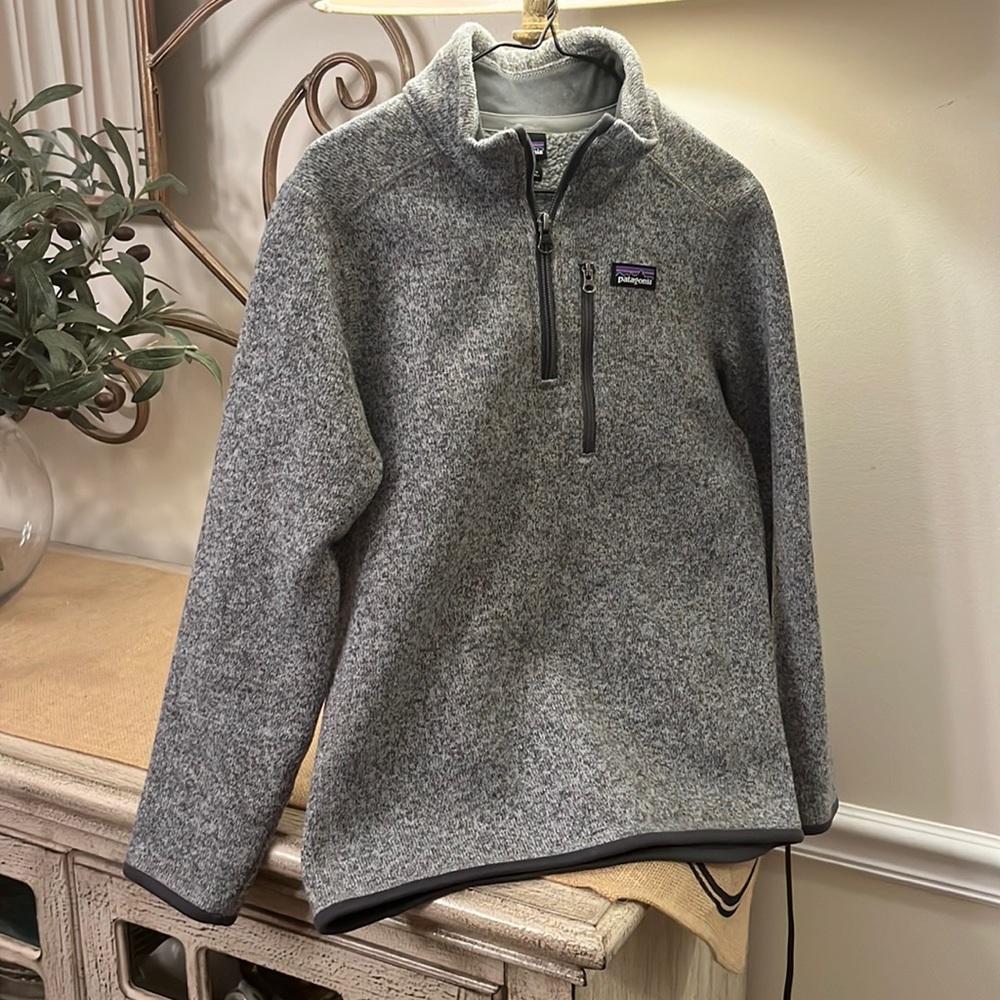 Patagonia size medium (10) 100% polyester - great used cond.